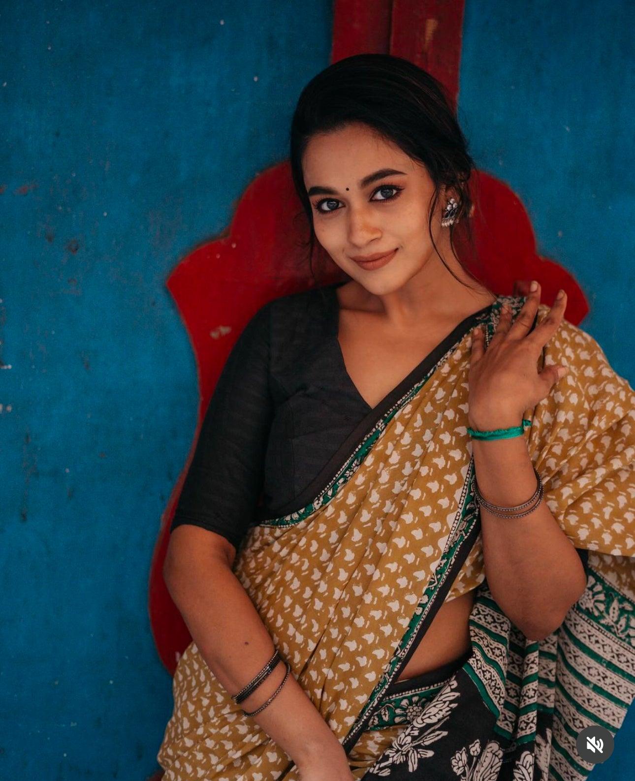 Yellow_ Mulmul Cotton Saree - Vasaka Jaipur