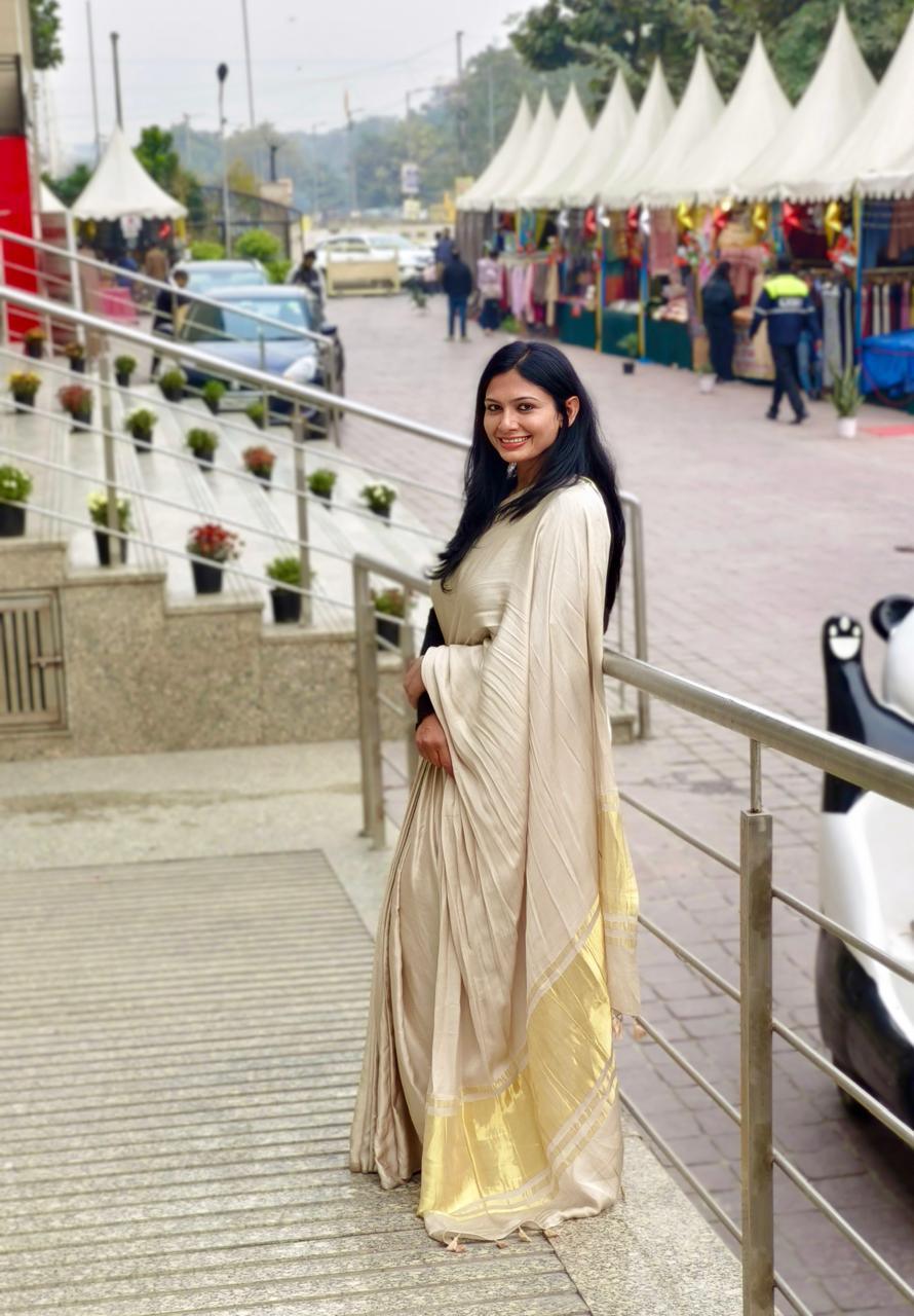 Off White Colour Modal Plain Saree With Tissue Pallu - Vasaka Jaipur