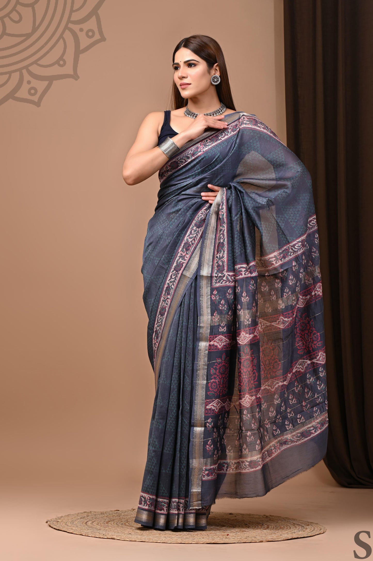 Gray - Handblock Maheshwari Silk Saree - Vasaka Jaipur
