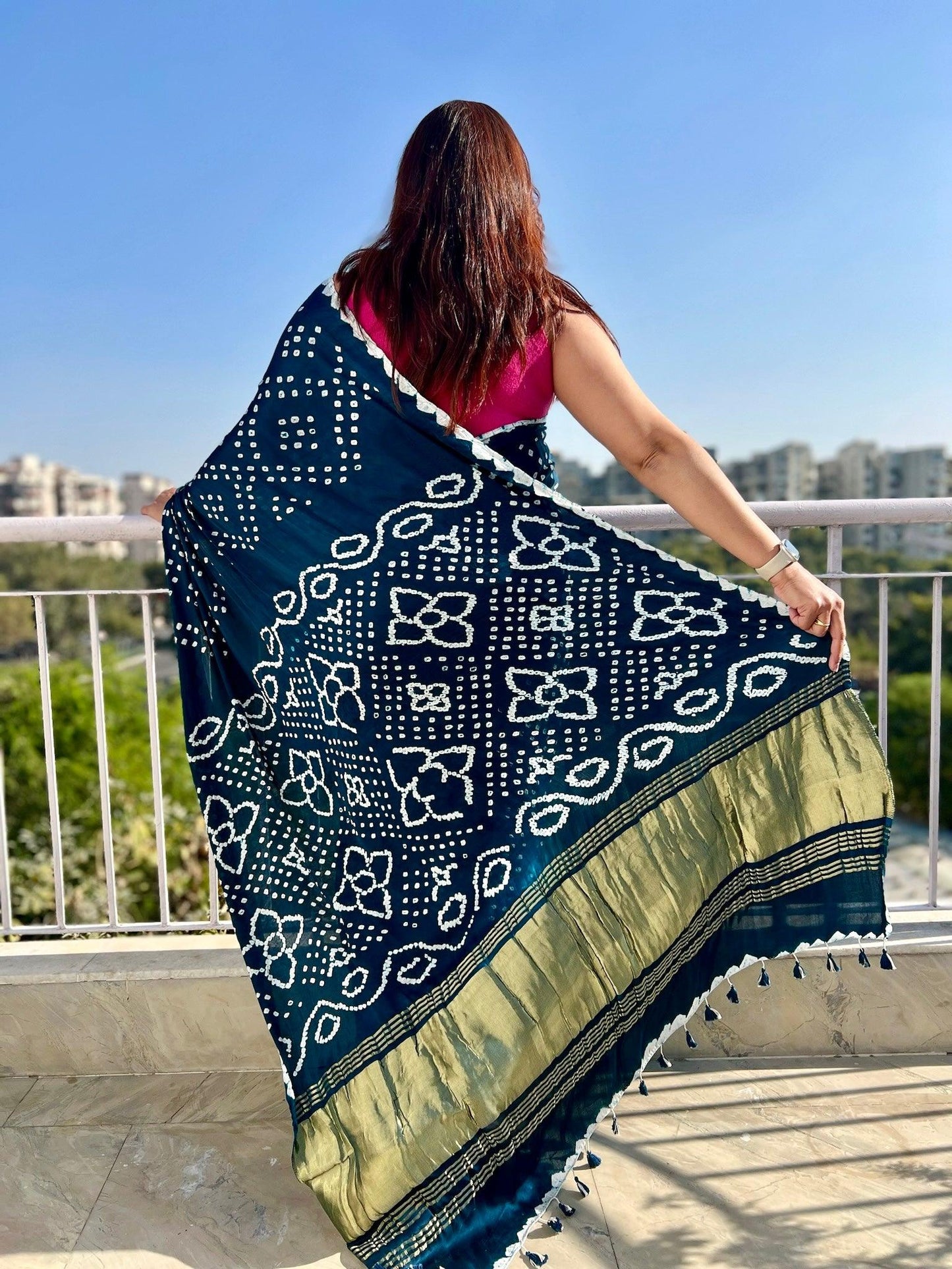 ROSHNI : BANDHEJ SAREE WITH TISSUE PALLA - Vasaka Jaipur