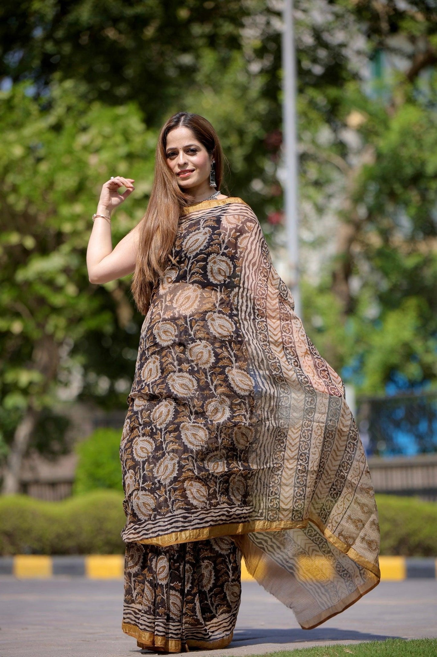 Black_ Kota Doria Saree
