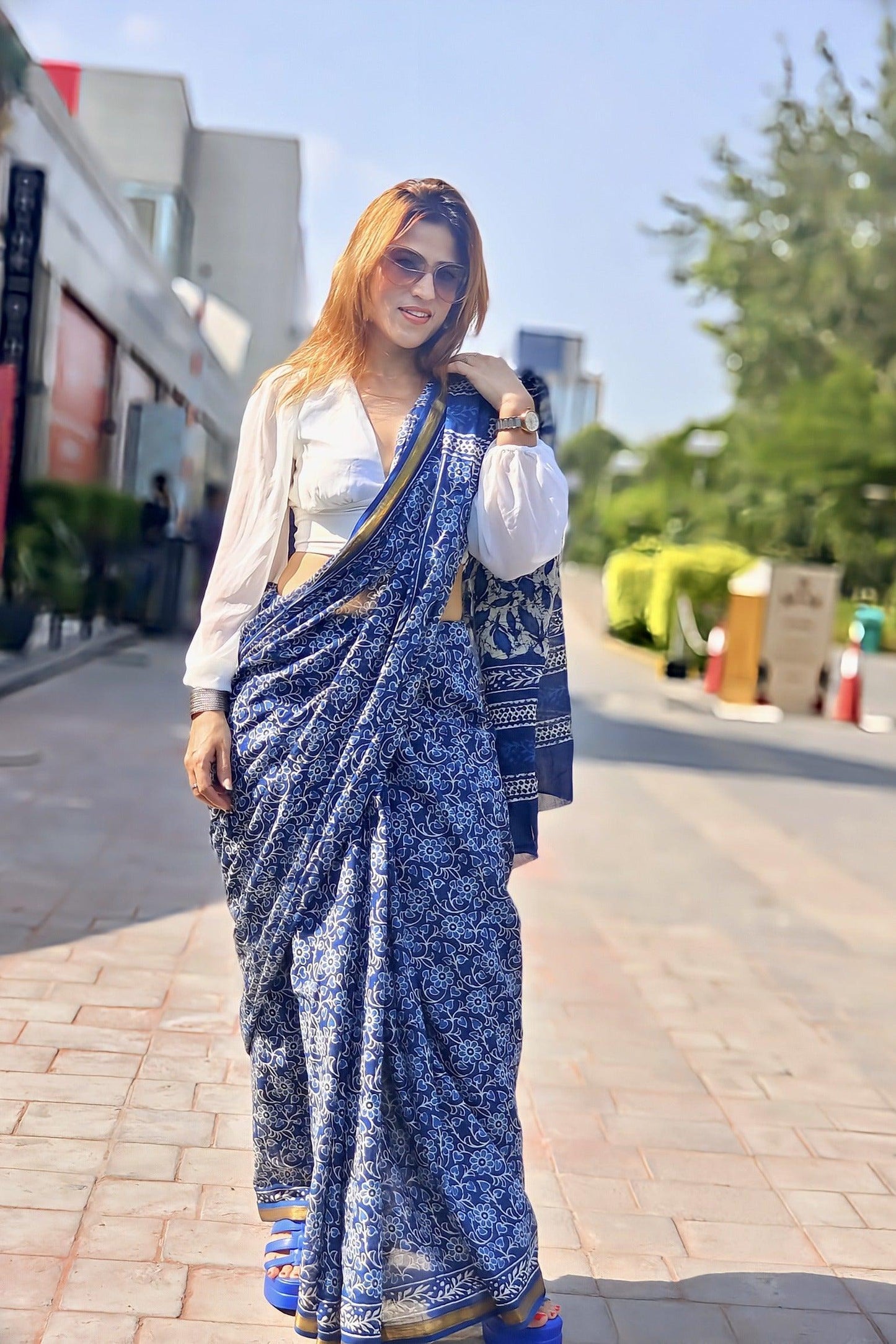 Indigo - Floral Net Print Mul Cotton Saree