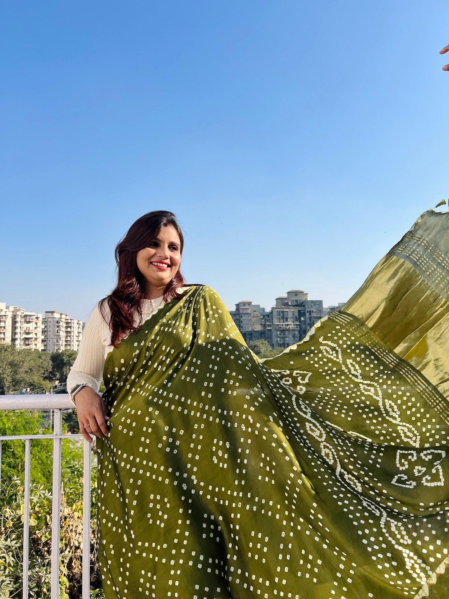 HEENA : BANDHEJ SAREE WITH TISSUE PALLA - Vasaka Jaipur