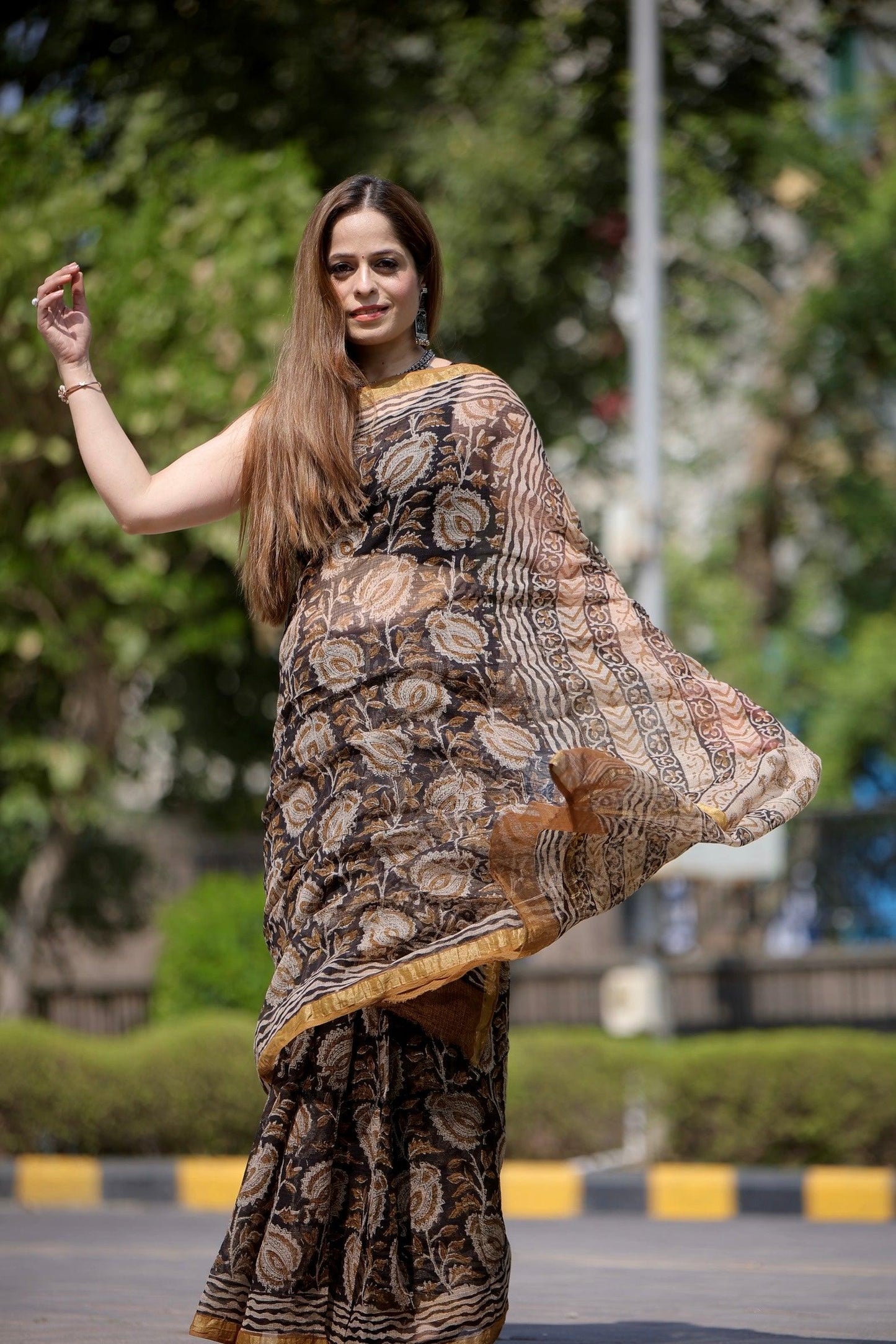 Black_ Kota Doria Saree