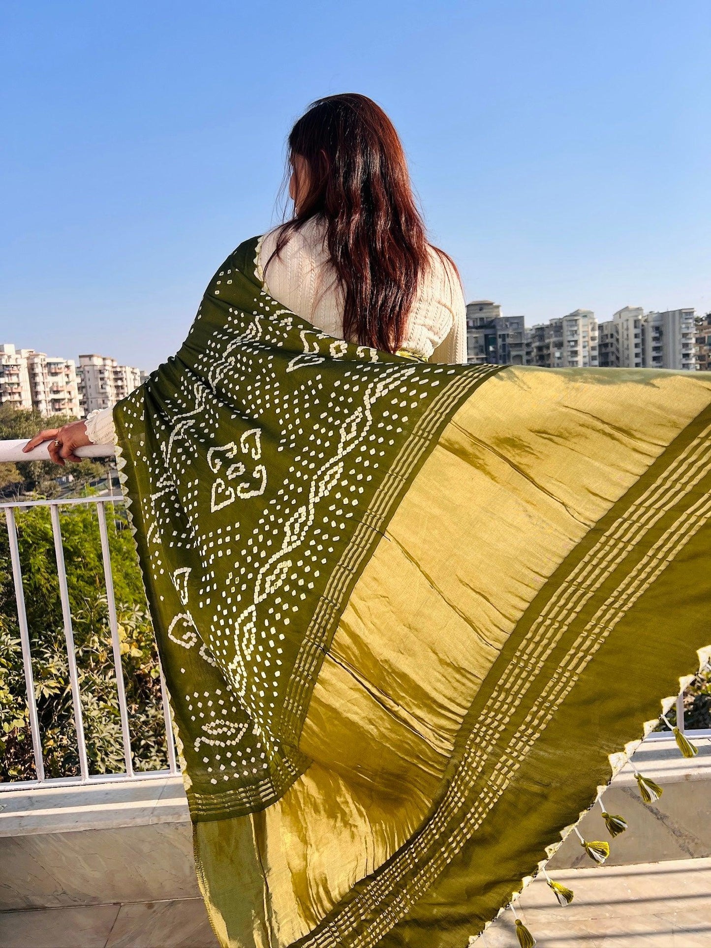 HEENA : BANDHEJ SAREE WITH TISSUE PALLA - Vasaka Jaipur