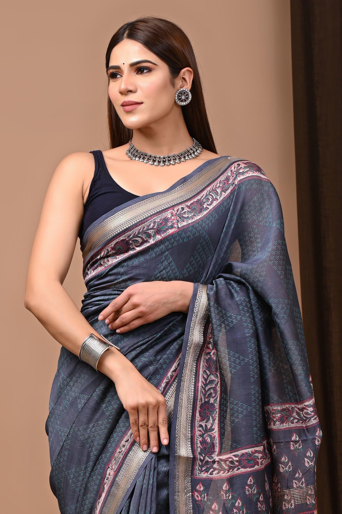 Gray - Handblock Maheshwari Silk Saree - Vasaka Jaipur