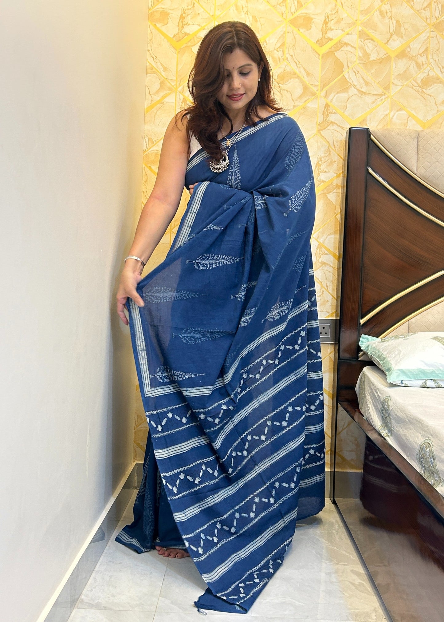 NAINIKA_Indigo Mul Cotton Saree