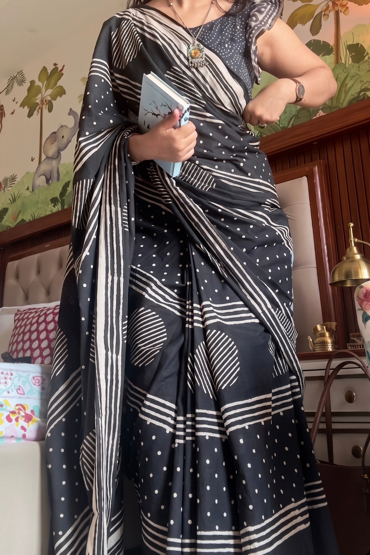 Kajal_Mrida Dabu Black Cotton Saree