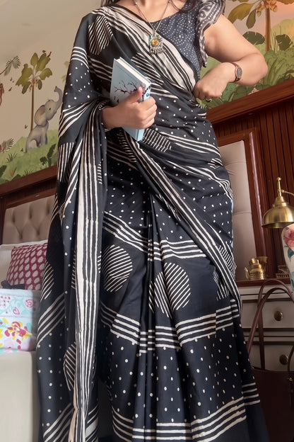 Kajal_Mrida Dabu Black Cotton Saree
