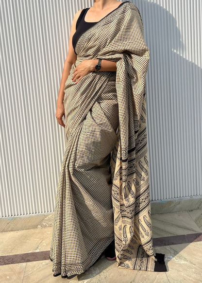 CHHAYA_Heritage Bagru Hand Block Printed Pure Cotton Checks Saree