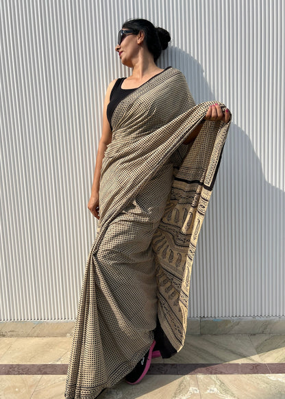 CHHAYA_Heritage Bagru Hand Block Printed Pure Cotton Checks Saree