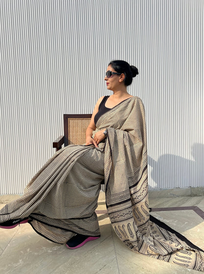 CHHAYA_Heritage Bagru Hand Block Printed Pure Cotton Checks Saree