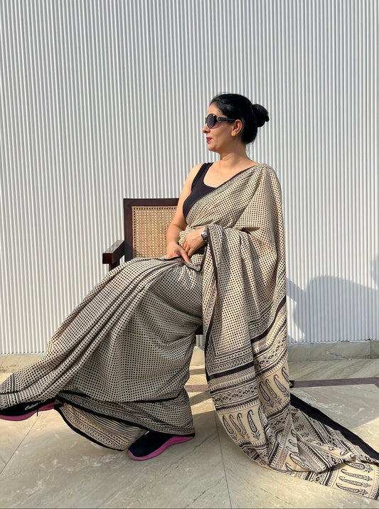 CHHAYA_Heritage Bagru Hand Block Printed Pure Cotton Checks Saree