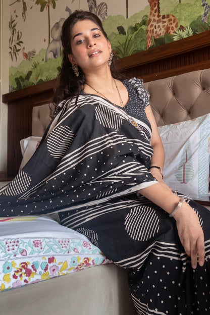 Kajal_Mrida Dabu Black Cotton Saree - Image 2 - Vasaka Jaipur