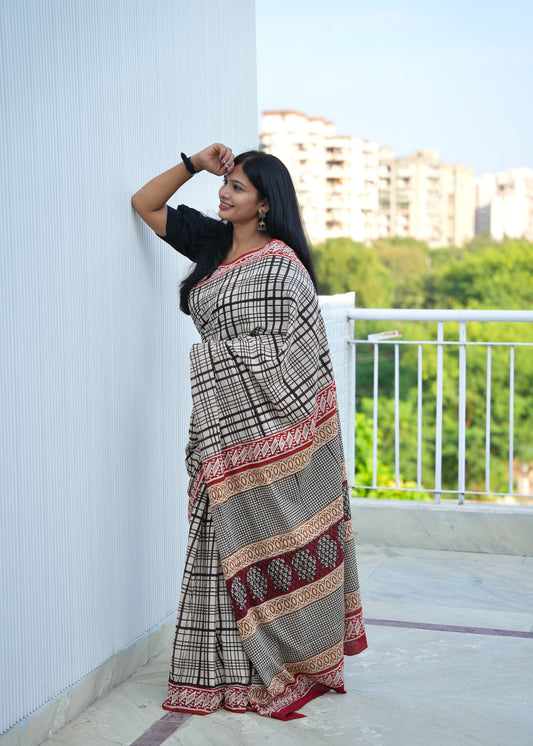 BHAVYA_Beige Striped Hand Block Print Cotton Saree