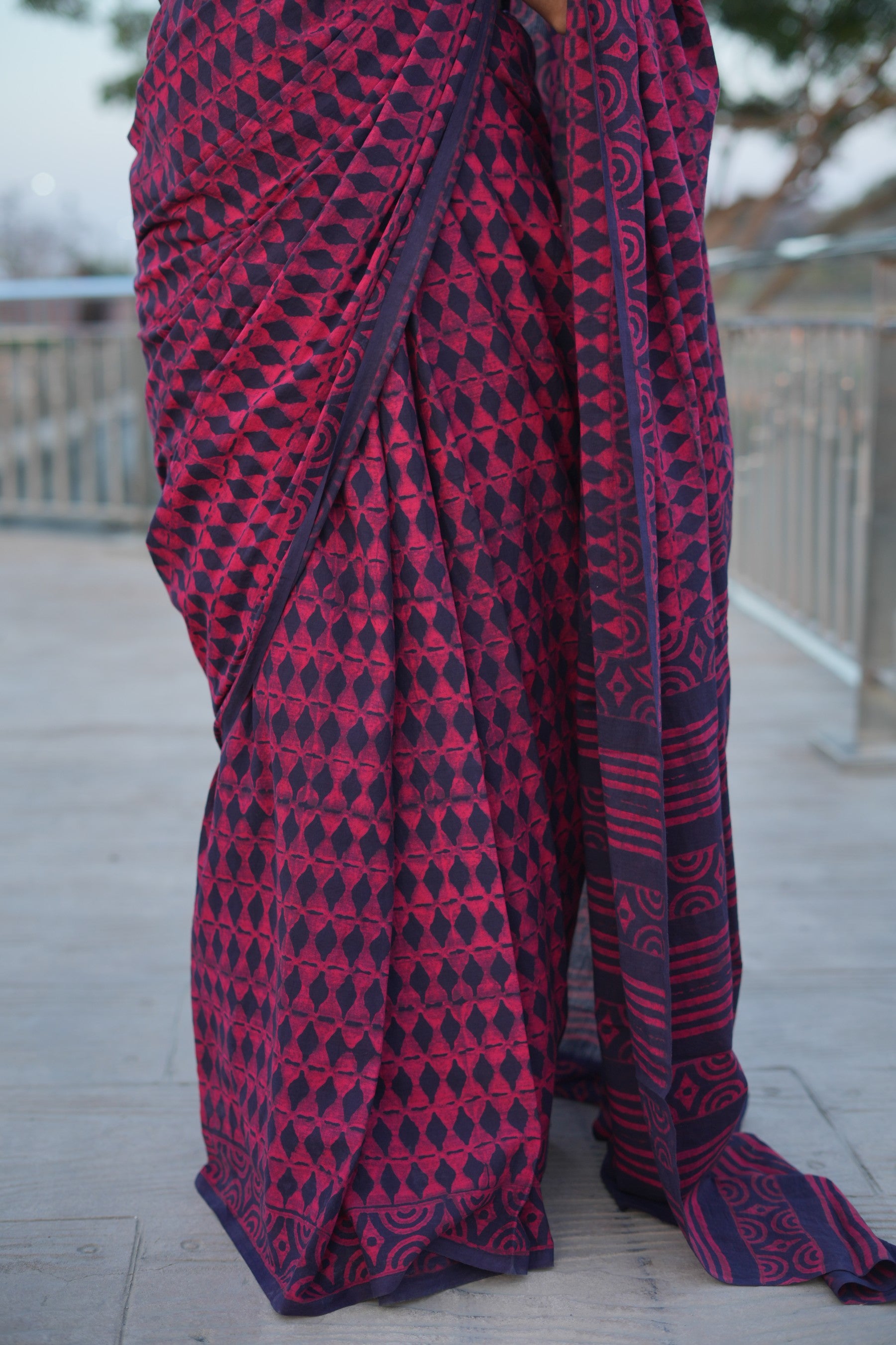 traditional-clay-resist-printed-brown-saree-workwear-styling