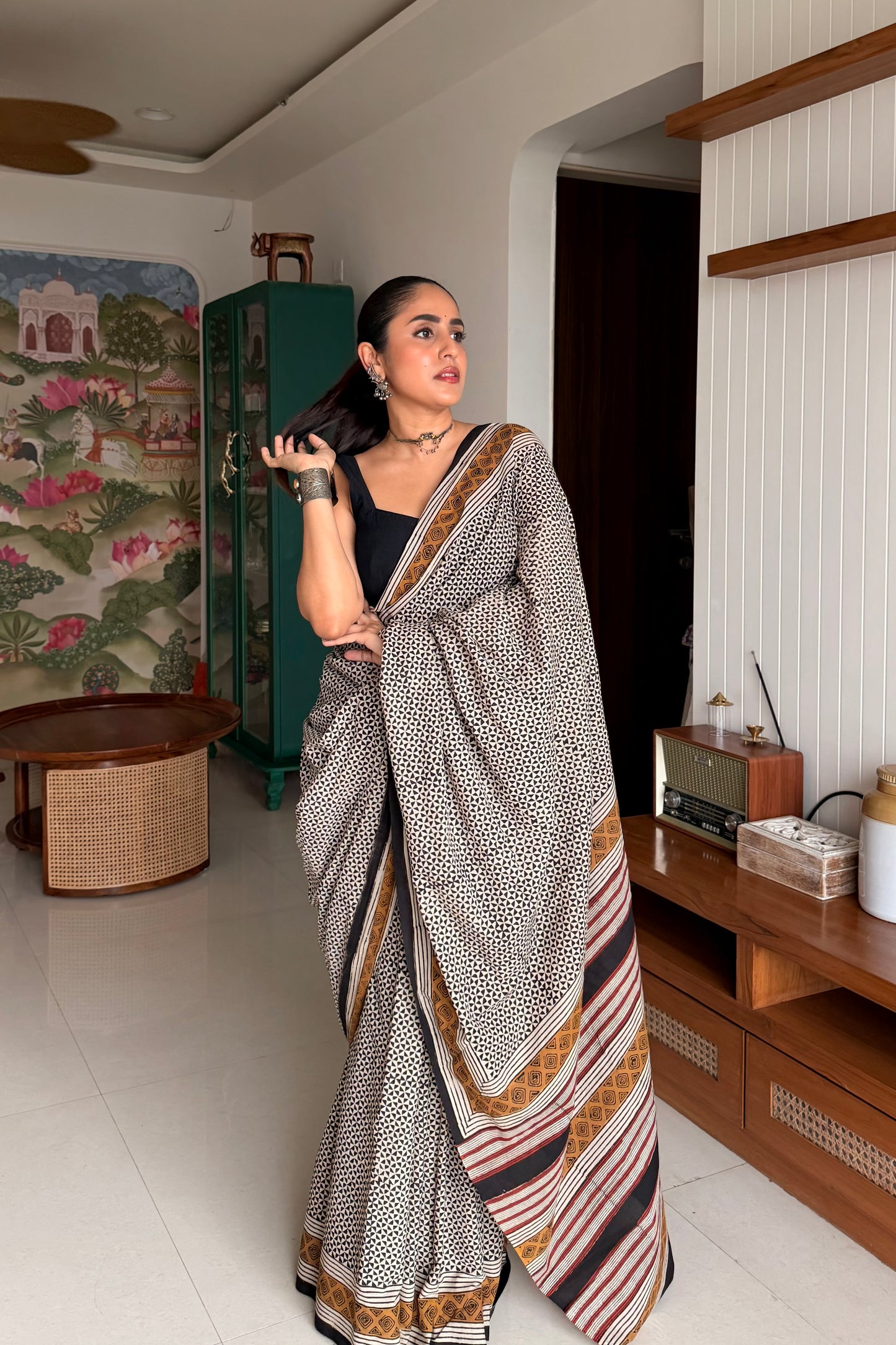 Minimalist modern Indian ethnic outfit styling with traditional Jaipur hand block print saree