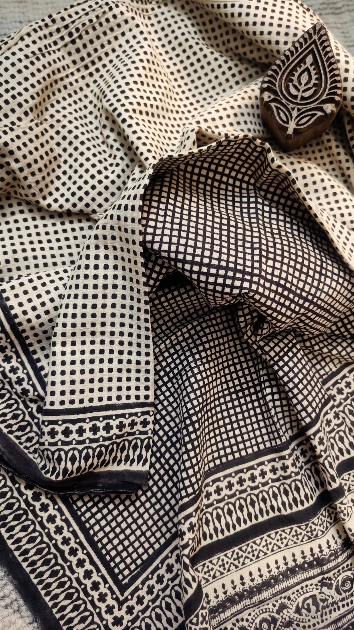 Jaipur handloom black and off-white checked saree handcrafted by national award winning artisans