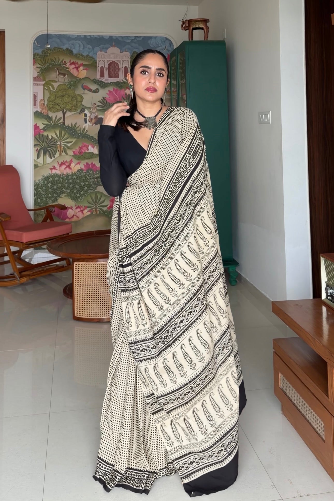 Jaipur handloom black and off-white checked saree handcrafted by national award winning artisans