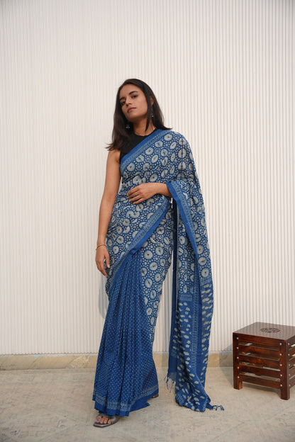 Lightweight Indigo handloom mulmul cotton saree for daily office wear