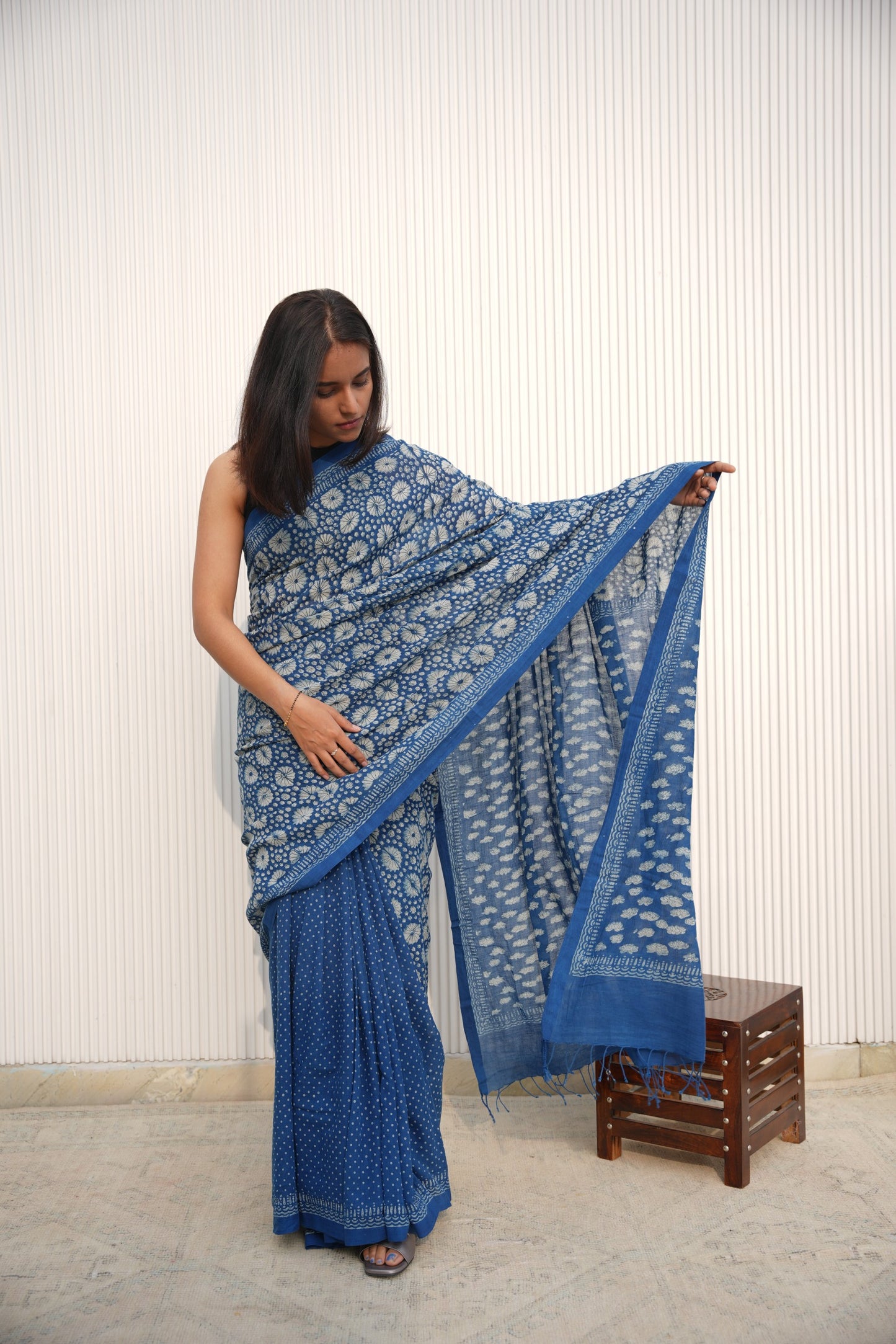 Lightweight Indigo handloom mulmul cotton saree for daily office wear
