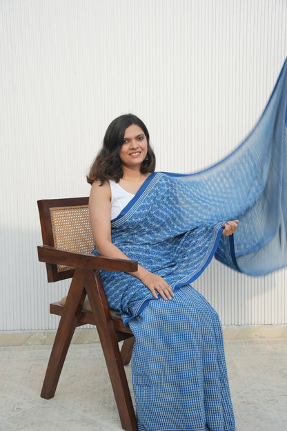 Traditional hand-woven handloom cotton saree with running blouse piece, Vasaka Jaipur