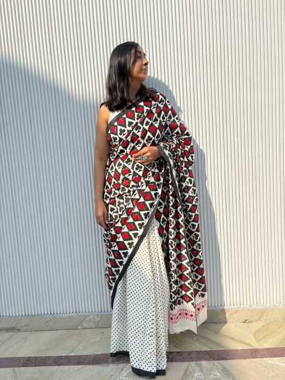 Handloom Cotton Saree by Vasaka Jaipur with Blouse Piece