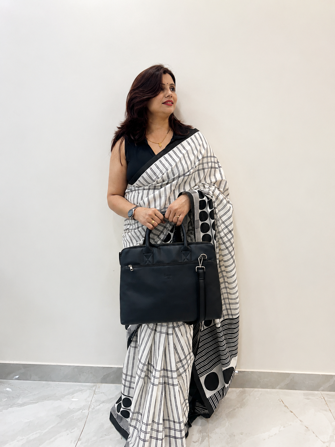 Pure white handloom cotton saree with zari border by Vasaka Jaipur