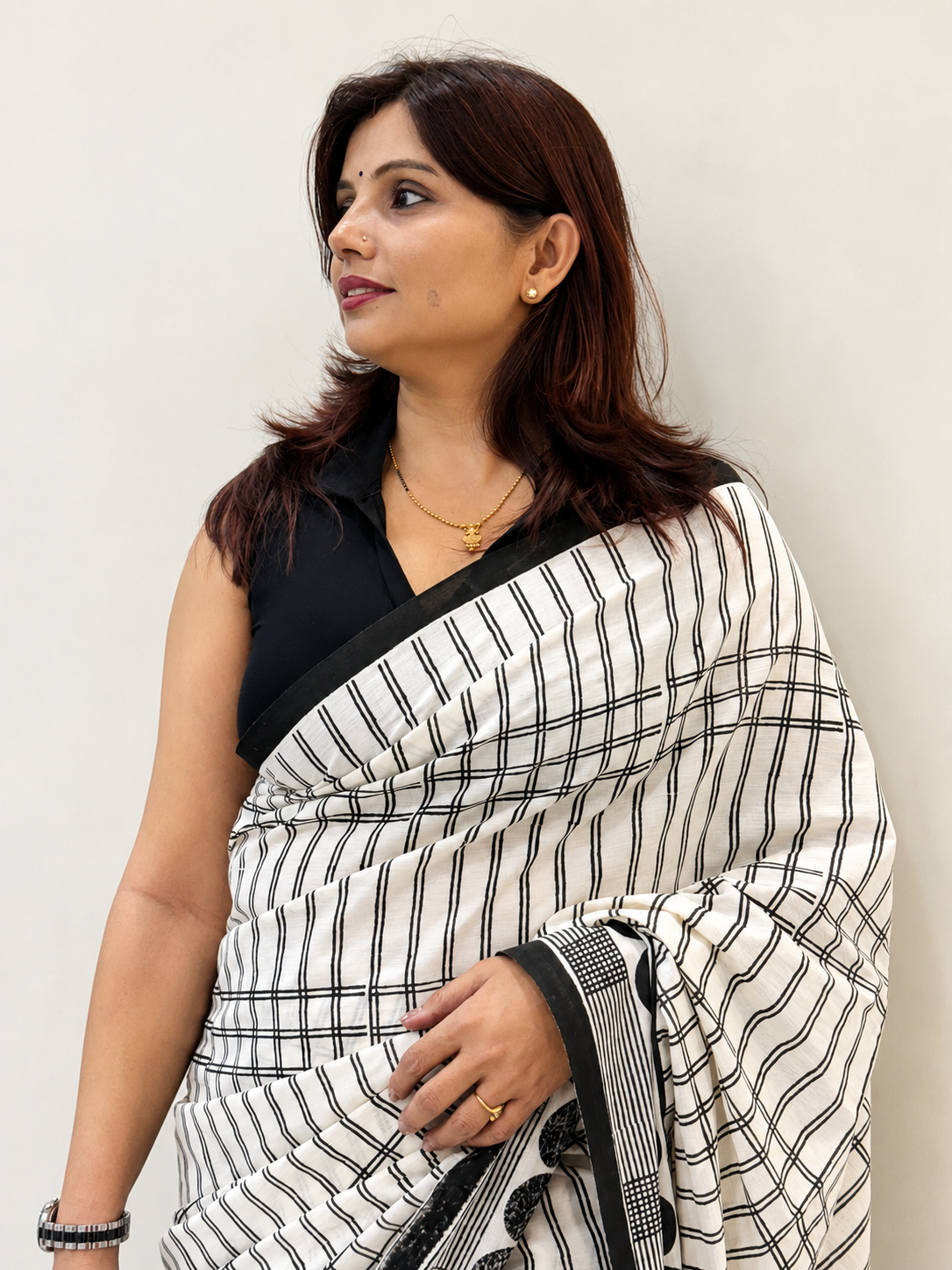 Pure white handloom cotton saree with zari border by Vasaka Jaipur