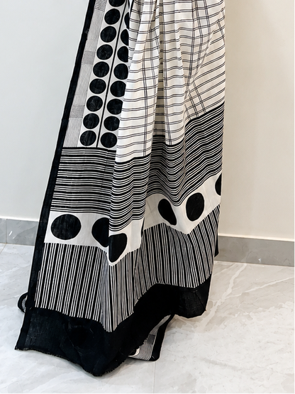 Authentic Handloom Cotton Sarees Online | Vasaka Jaipur